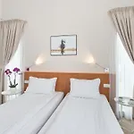 Bed & Breakfast 21