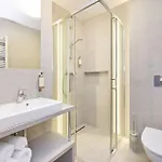 Bed & Breakfast 21 3*