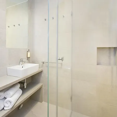 21 Victus By Renters Bed & Breakfast