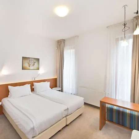 Bed & Breakfast Villa 21 Victus By Noclegi Renters