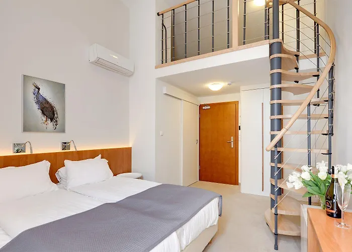 21 Bed & Breakfast 3*