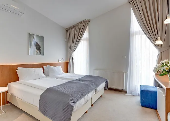 Bed & Breakfast 21 3*